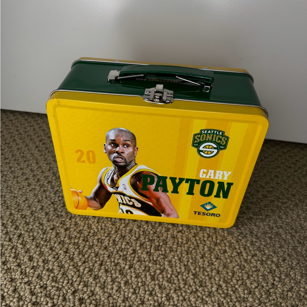 Vintage Rare Seattle SuperSonics NBA Metal Lunch Box Tin NEW